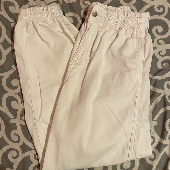 baggy white pants - Picture 3 of 4